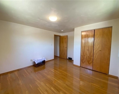 439 Crestview Dr - Photo Thumbnail 35