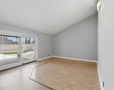 5389 Kalmia Drive - Photo Thumbnail 8