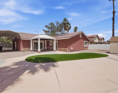 5389 Kalmia Drive - Photo Thumbnail 18