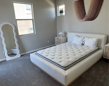 643 Solar Citrine Street - Photo Thumbnail 21
