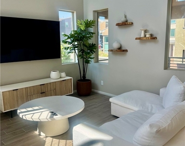 643 Solar Citrine Street - Photo Thumbnail 7
