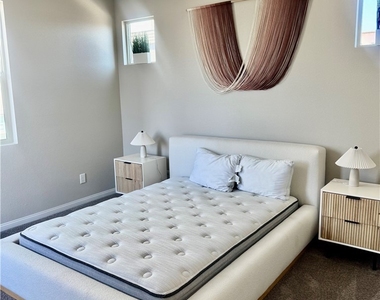 643 Solar Citrine Street - Photo Thumbnail 22