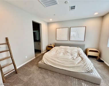 643 Solar Citrine Street - Photo Thumbnail 13