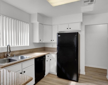 3151 Soaring Gulls Drive - Photo Thumbnail 5