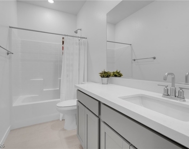 5357 Eleganza Avenue - Photo Thumbnail 40