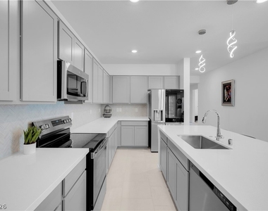 5357 Eleganza Avenue - Photo Thumbnail 15