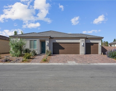 5357 Eleganza Avenue - Photo Thumbnail 3