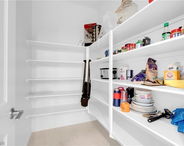 5357 Eleganza Avenue - Photo Thumbnail 16