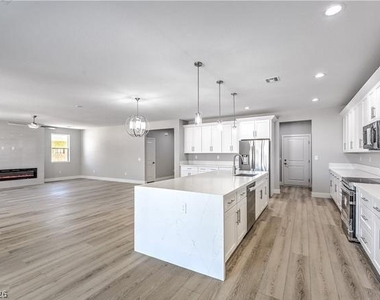 6380 Waterford Street - Photo Thumbnail 15