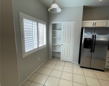 1274 Capital Gains Drive - Photo Thumbnail 2