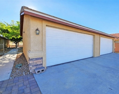 1041 S Marne Court - Photo Thumbnail 3