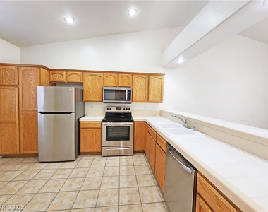 1041 S Marne Court - Photo Thumbnail 18