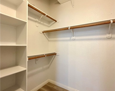 3574 Desert Cliff Street - Photo Thumbnail 19
