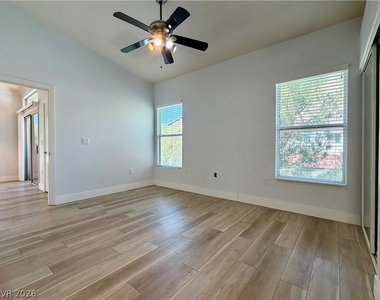 3574 Desert Cliff Street - Photo Thumbnail 12