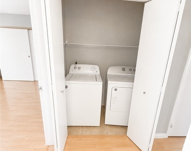 2701 Otter Creek Court - Photo Thumbnail 8