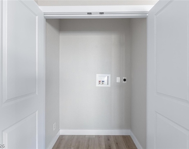 139 Fir Street - Photo Thumbnail 12