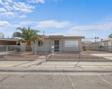 139 Fir Street - Photo Thumbnail 3