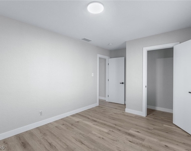 139 Fir Street - Photo Thumbnail 20