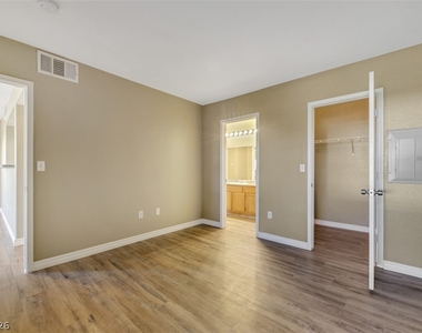7255 Sunset Road - Photo Thumbnail 16