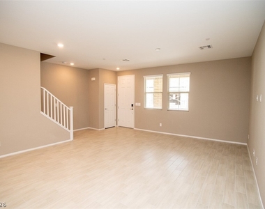 9 Alamere Falls Drive - Photo Thumbnail 4