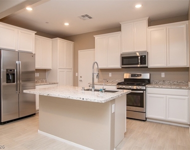 9 Alamere Falls Drive - Photo Thumbnail 5