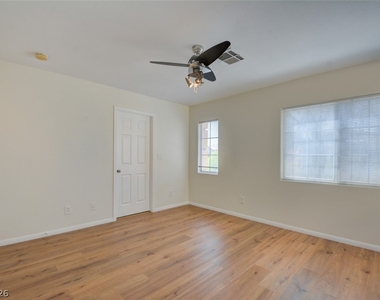 11119 African Sunset Street - Photo Thumbnail 12