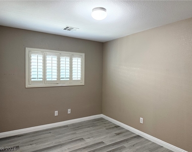 711 Quayside Court - Photo Thumbnail 13