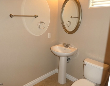 4054 Lower Saxon Avenue - Photo Thumbnail 16