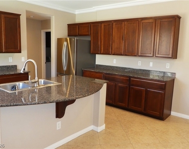 4054 Lower Saxon Avenue - Photo Thumbnail 10