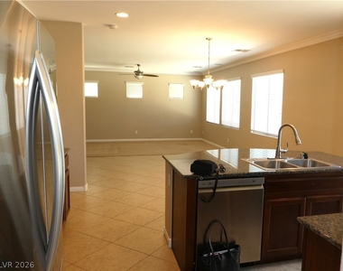 4054 Lower Saxon Avenue - Photo Thumbnail 8