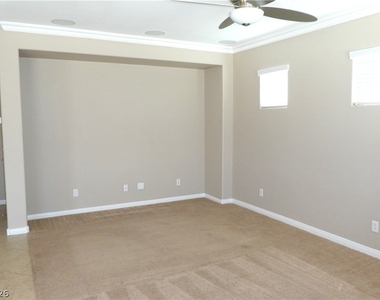 4054 Lower Saxon Avenue - Photo Thumbnail 4