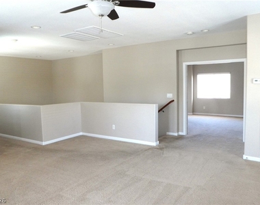 4054 Lower Saxon Avenue - Photo Thumbnail 20