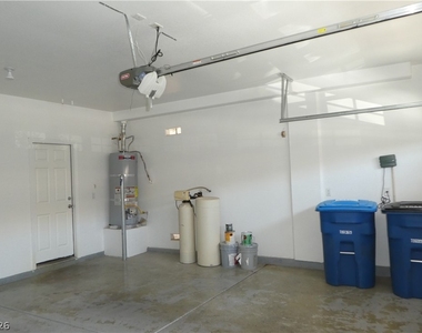4054 Lower Saxon Avenue - Photo Thumbnail 48