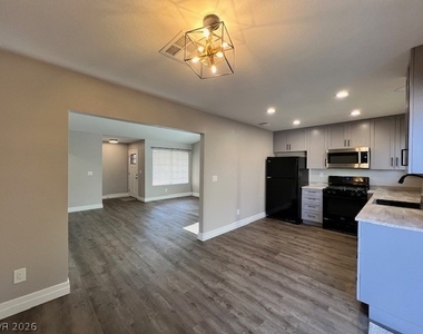 2526 Wolverton Avenue - Photo Thumbnail 13