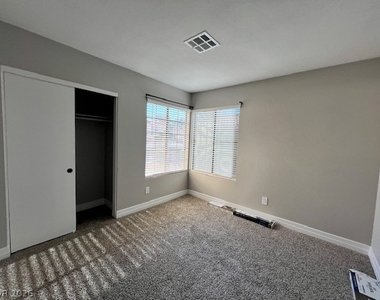 2526 Wolverton Avenue - Photo Thumbnail 20