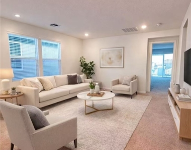 8038 Minavalle Avenue - Photo Thumbnail 6