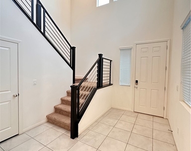 8038 Minavalle Avenue - Photo Thumbnail 1