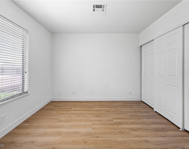 6224 Meadow Vista Lane - Photo Thumbnail 16