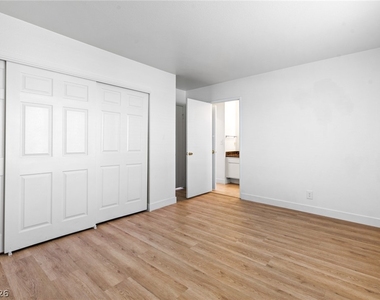 6224 Meadow Vista Lane - Photo Thumbnail 17