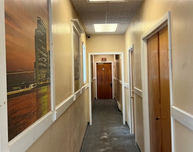 130 W Main Street - Photo Thumbnail 6