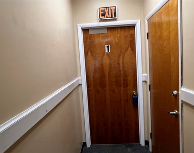 130 W Main Street - Photo Thumbnail 7