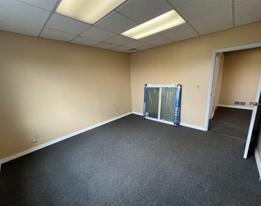 130 W Main Street - Photo Thumbnail 21