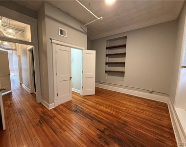205 E Jefferson Street - Photo Thumbnail 21