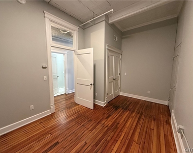 205 E Jefferson Street - Photo Thumbnail 15
