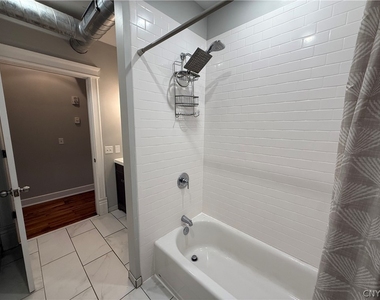 205 E Jefferson Street - Photo Thumbnail 19