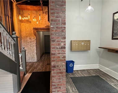 205 E Jefferson Street - Photo Thumbnail 2
