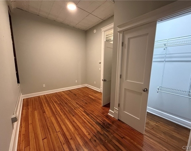 205 E Jefferson Street - Photo Thumbnail 16
