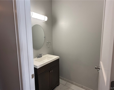 205 E Jefferson Street - Photo Thumbnail 11