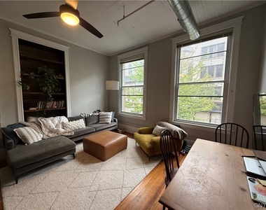205 E Jefferson Street - Photo Thumbnail 7