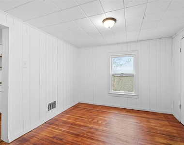 104 Kincaid Avenue - Photo Thumbnail 15
